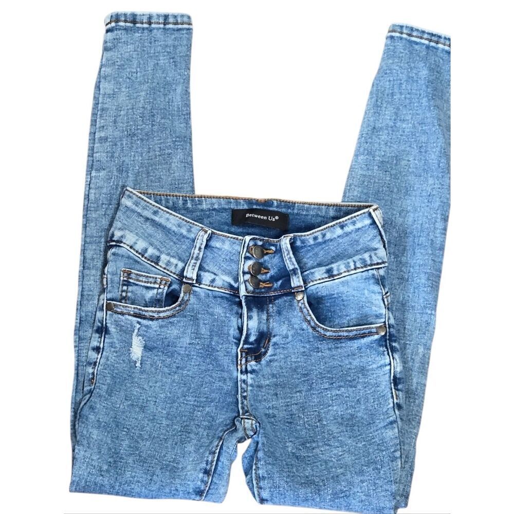 NWOT Acid Washed Shaping Skinny Jeans